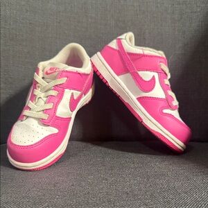 Nike Dunk Low girls Kids Sneakers in Pink and White